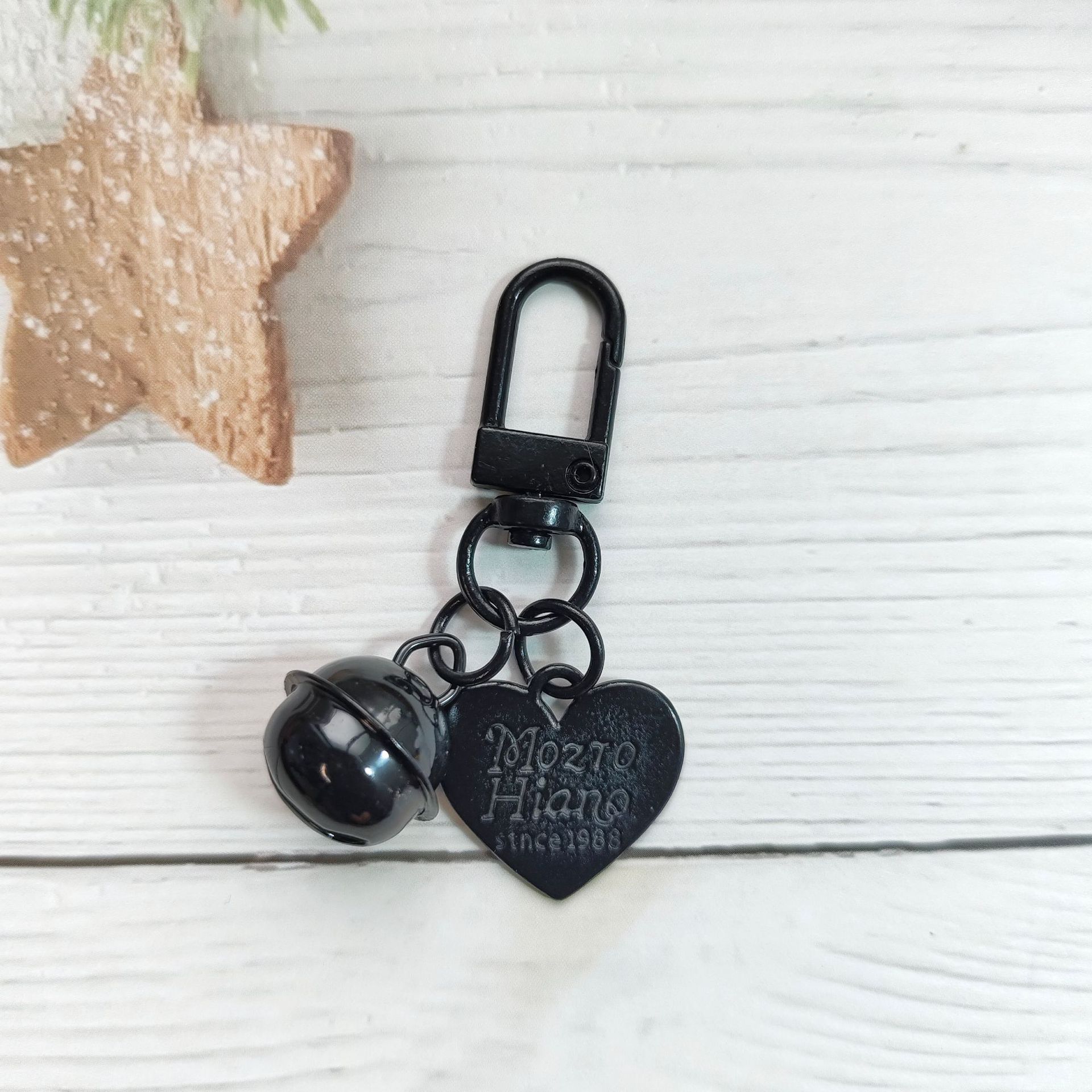 9:Black 18mm bell   alloy love piece