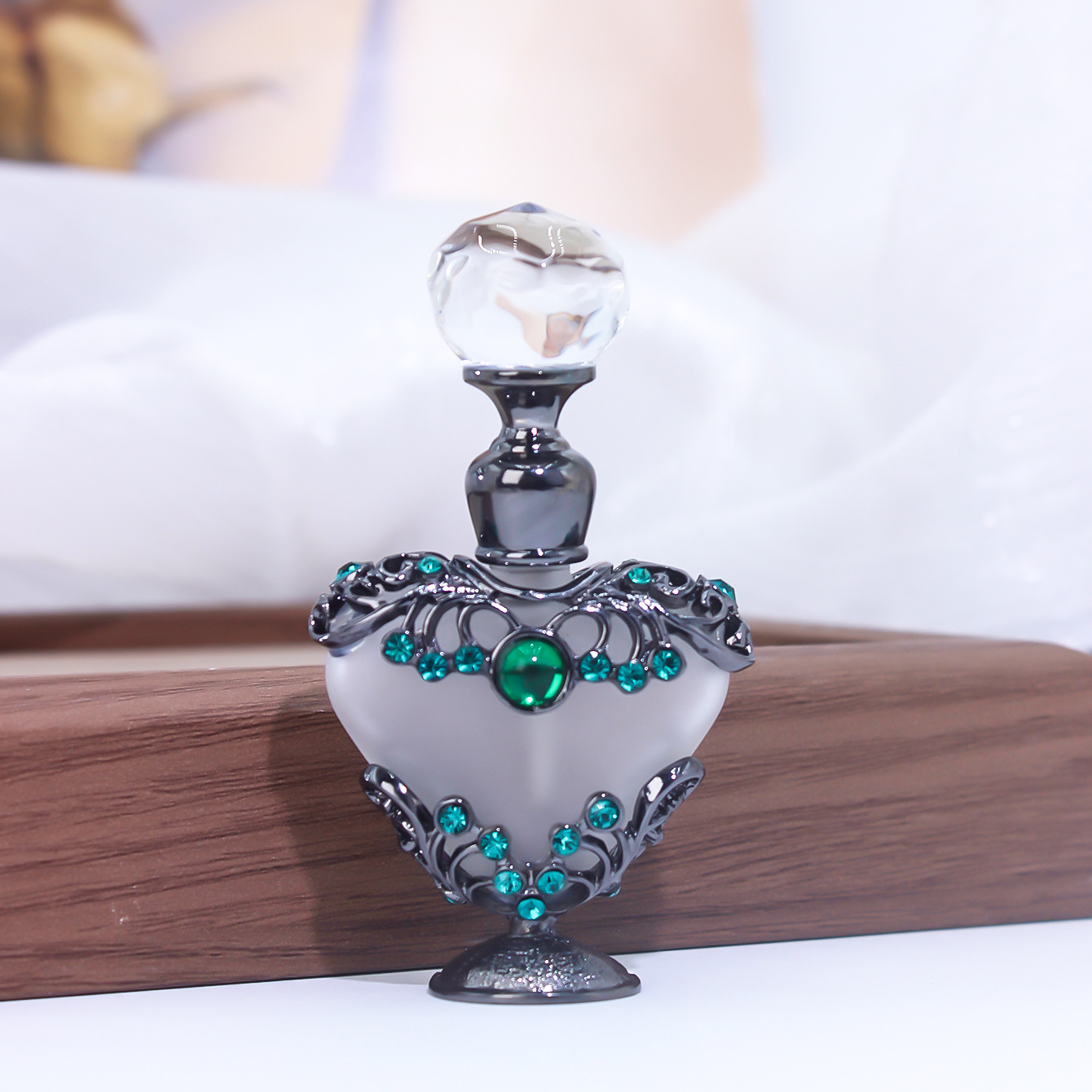 5ml; gun black and green; glass