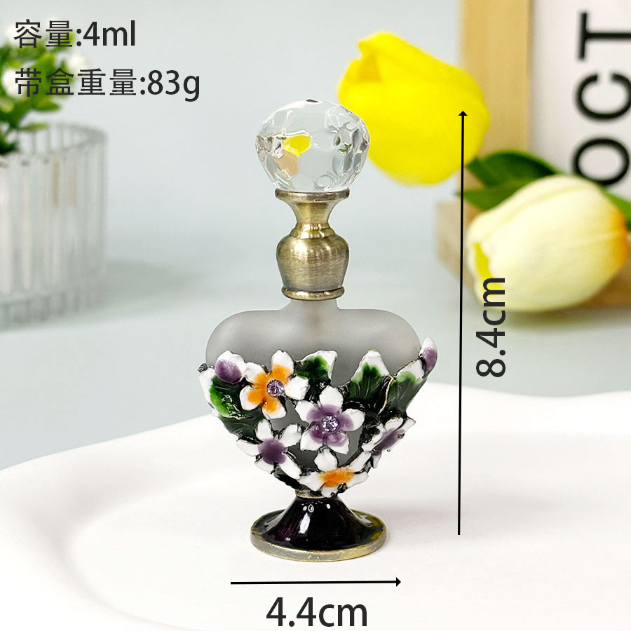 4;59725-white; zinc alloy