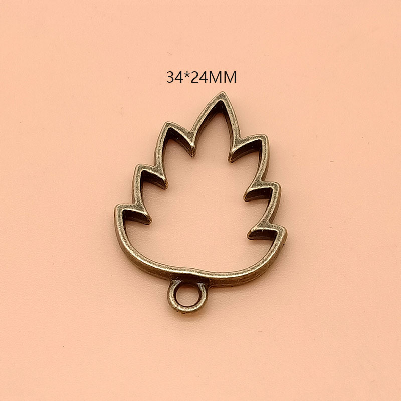 8:Maple leaf: 34*24mm
