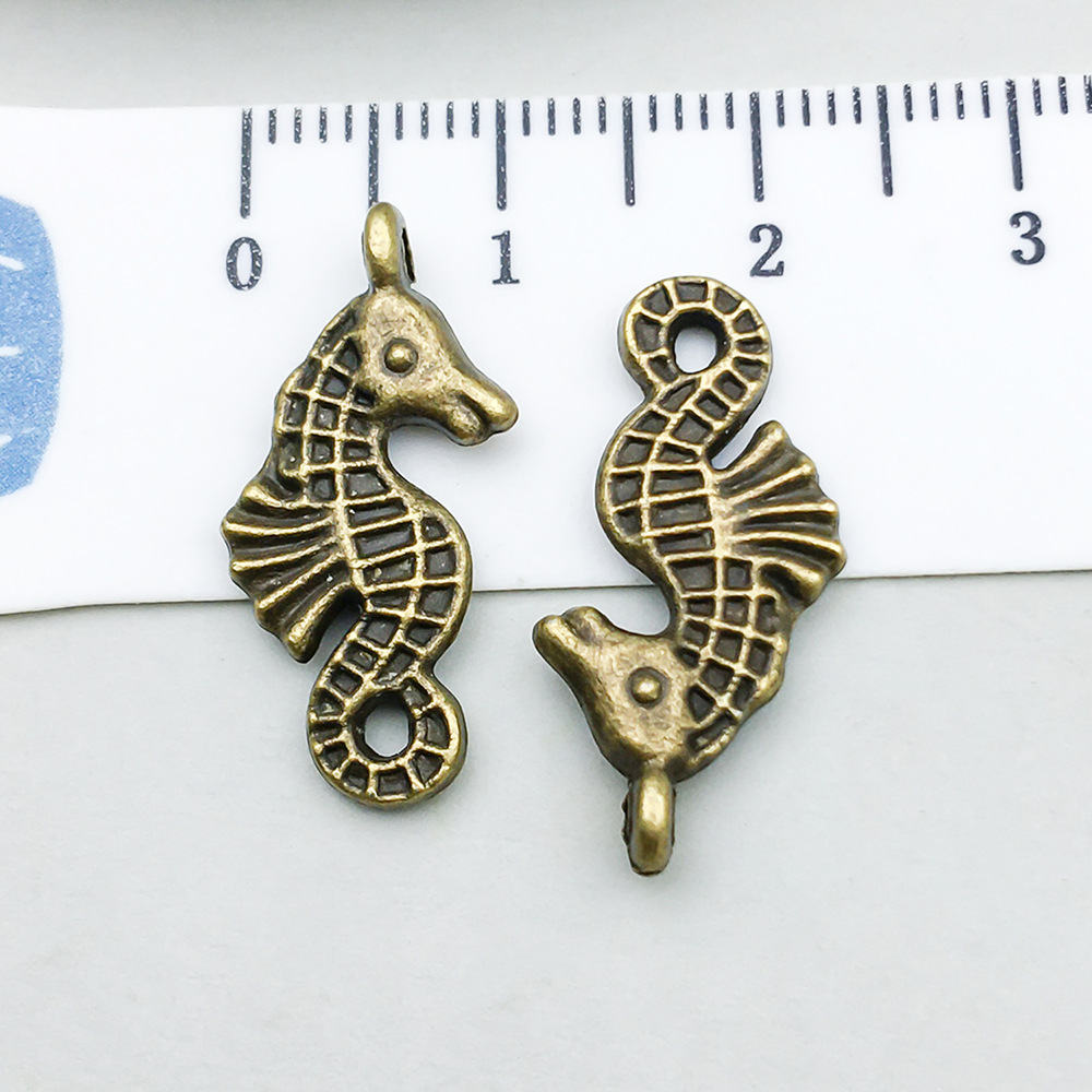 17:1 ancient green seahorse 23*10mm