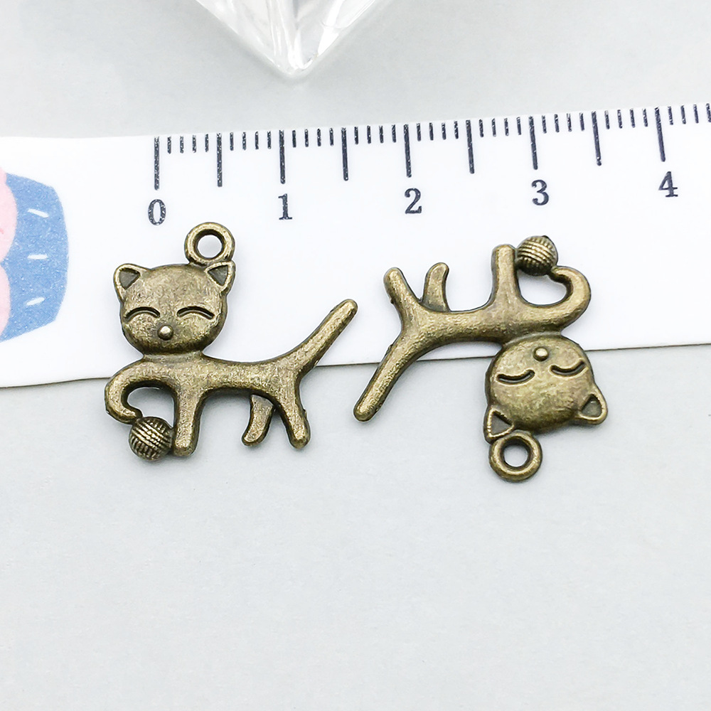 8:1 ancient green ball cat 18*20mm