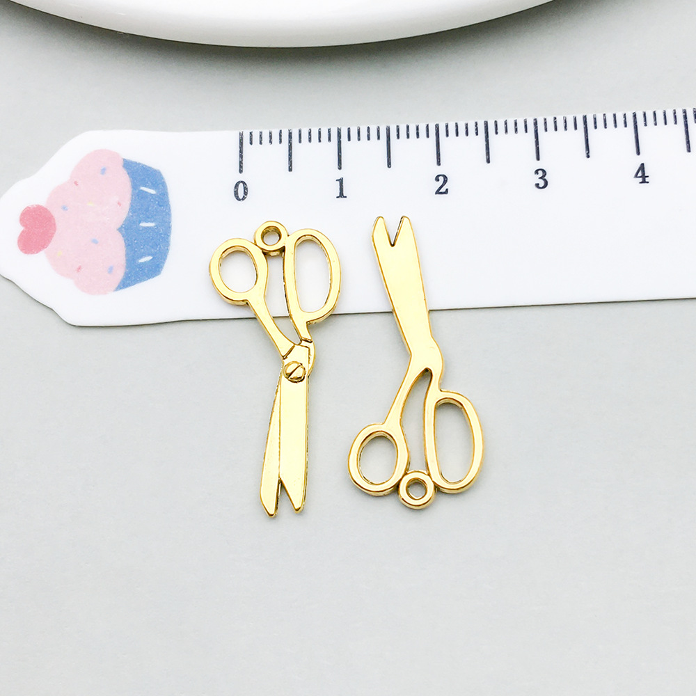 7:1 ancient gold scissors 13*29mm