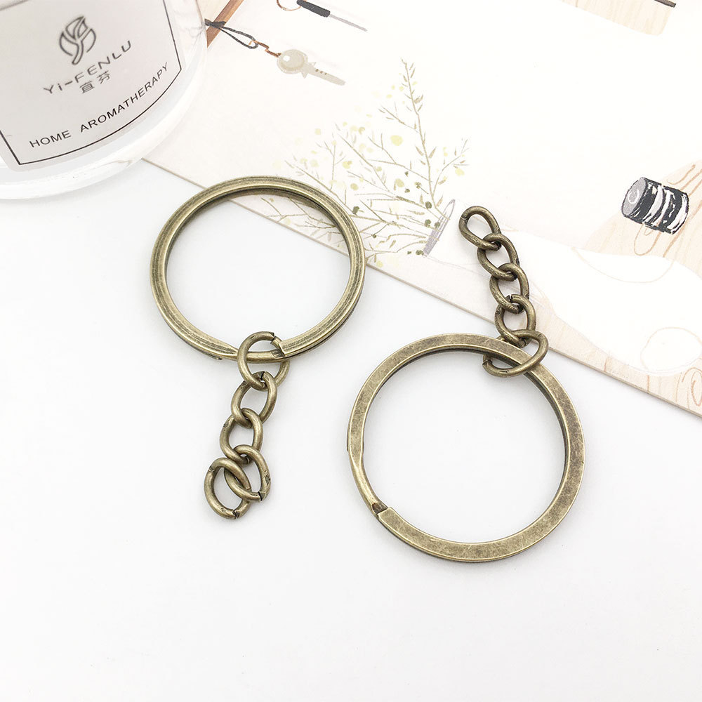 Ancient green key ring with chain 30mm