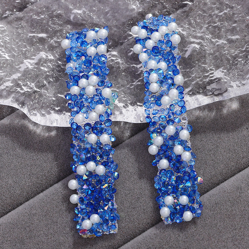 12:12 transparent sky blue diamond [with pearls]]