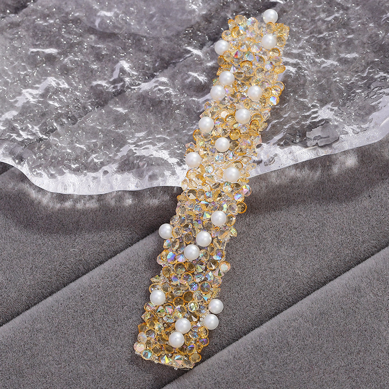 14:14 transparent champagne diamond [with pearls]]