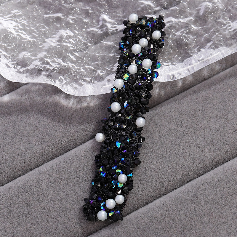 29:29 solid color black AB diamond [with pearls]]