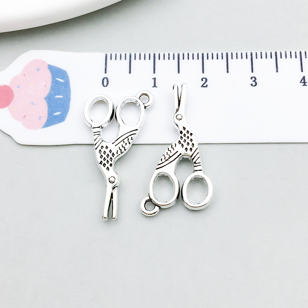 2:1 ancient silver crane scissors 14*26mm