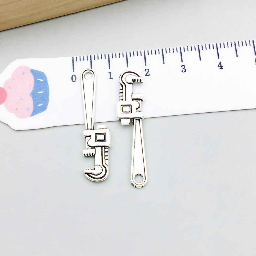 20:1 ancient silver wrench 8*32mm