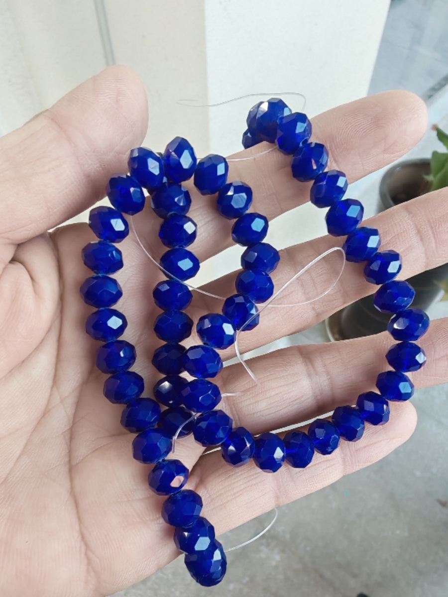 porcelain blue 6mm / a string of about 90 pieces