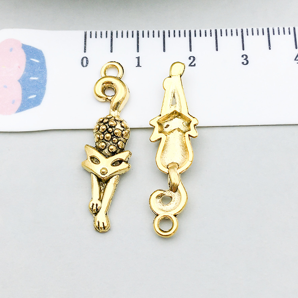 2:1 ancient gold crawling cat 32*9mm-1.2g-20585