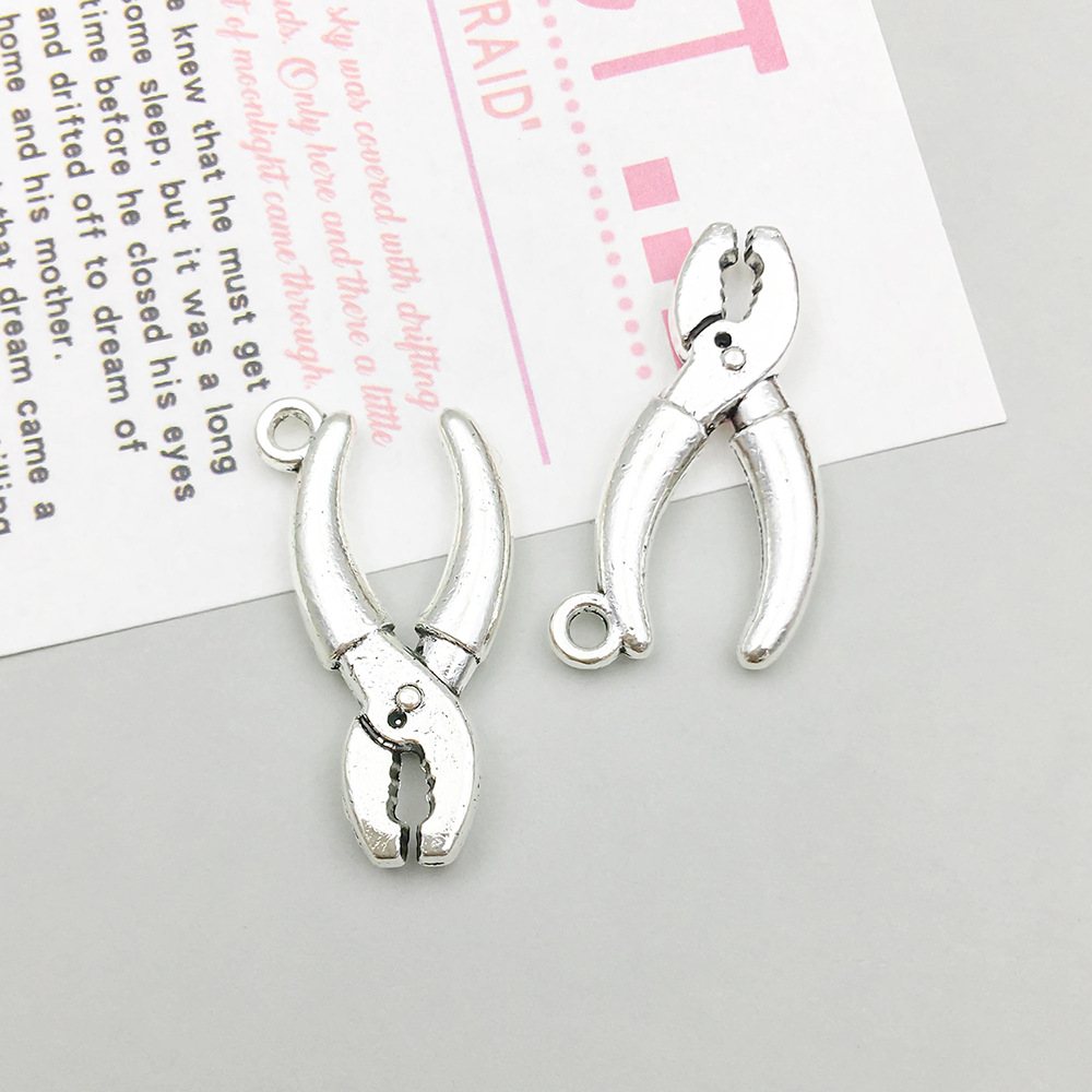 11:1 ancient silver tool tiger clamp 14*25mm-2.1g-18410