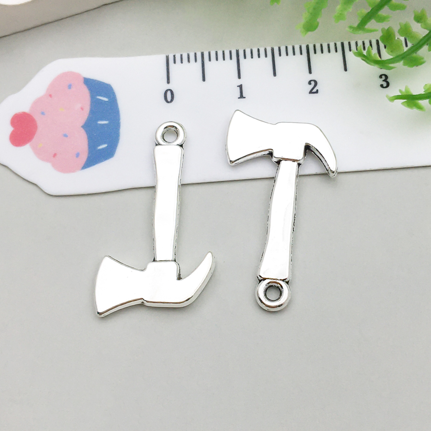 3:1 ancient silver tool ax 16*26mm-1.6g-8520