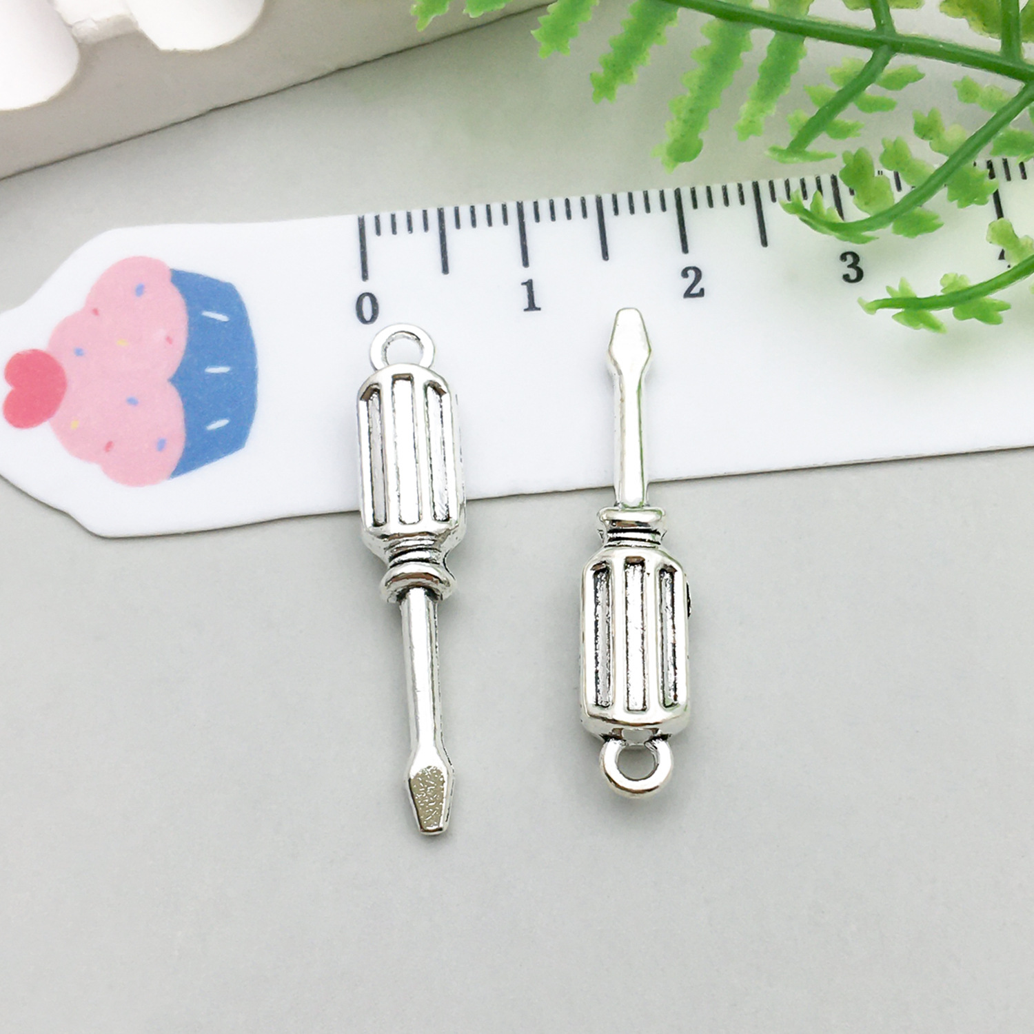 5:1 ancient silver tool screwdriver 6*31mm-1.9g-8522