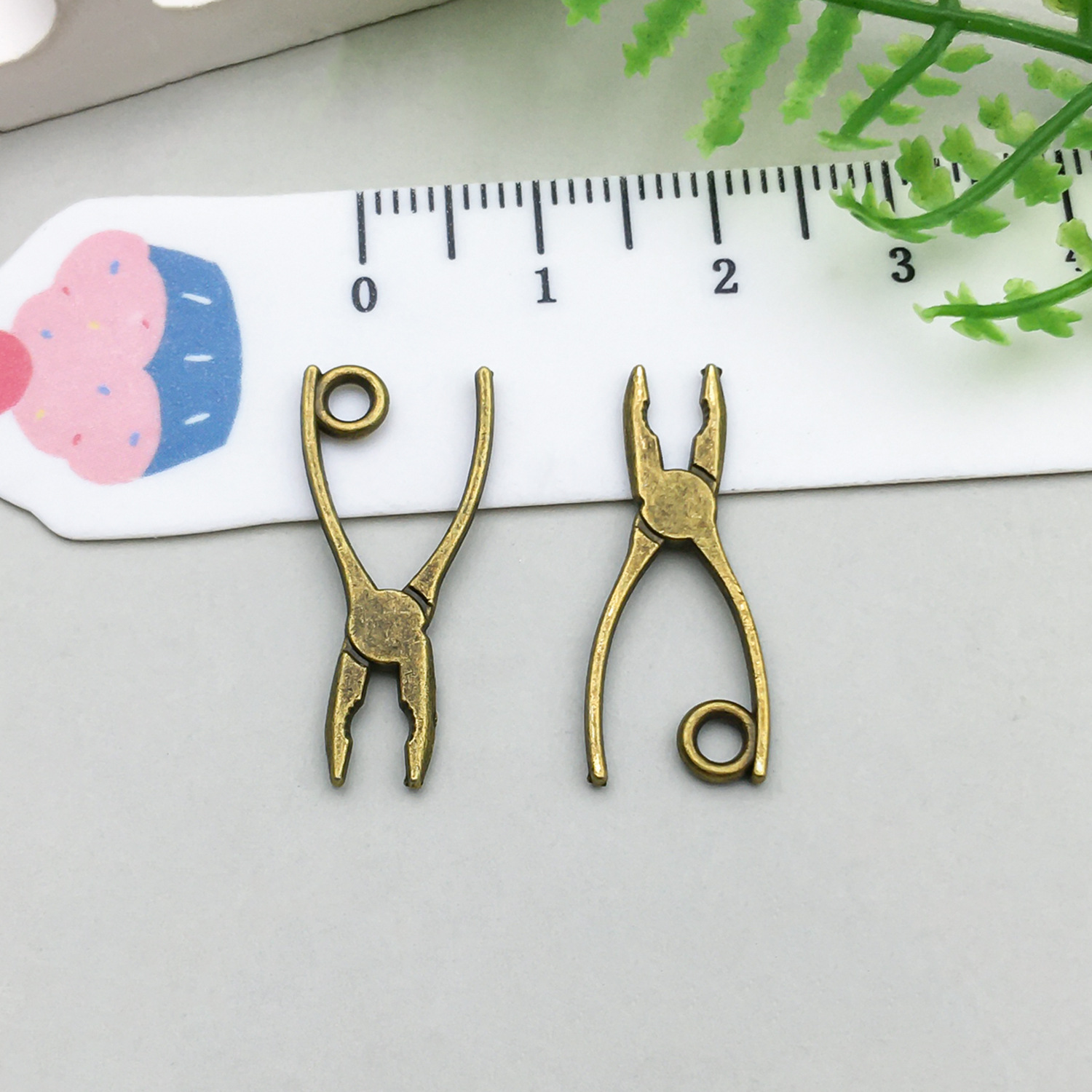 21:1 ancient green tool pliers 10*24mm-0.6g-17385