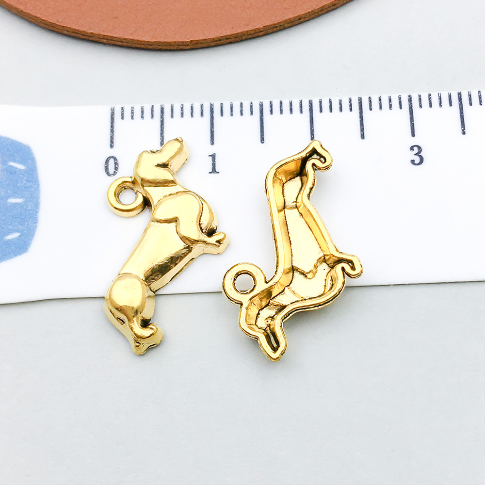3:1 ancient gold short-legged dog 13*19mm-0.9g-20553