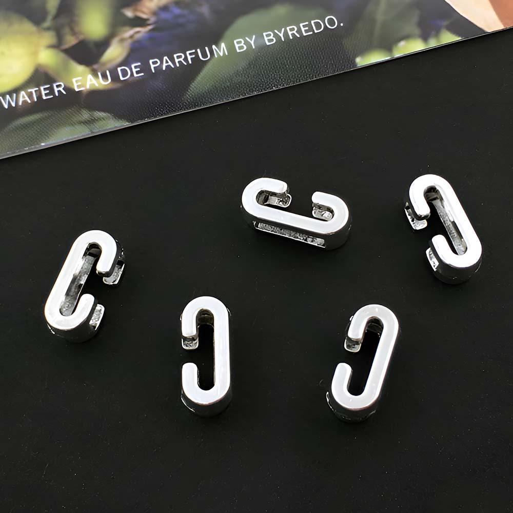 4:1 ancient silver perforated letter C- 5x10mm-0.5g