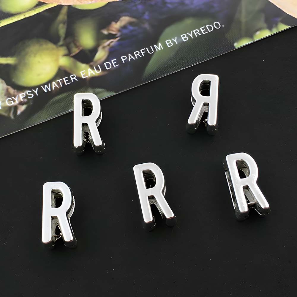 19:1 ancient silver perforated letter R-5x10mm-0.7g