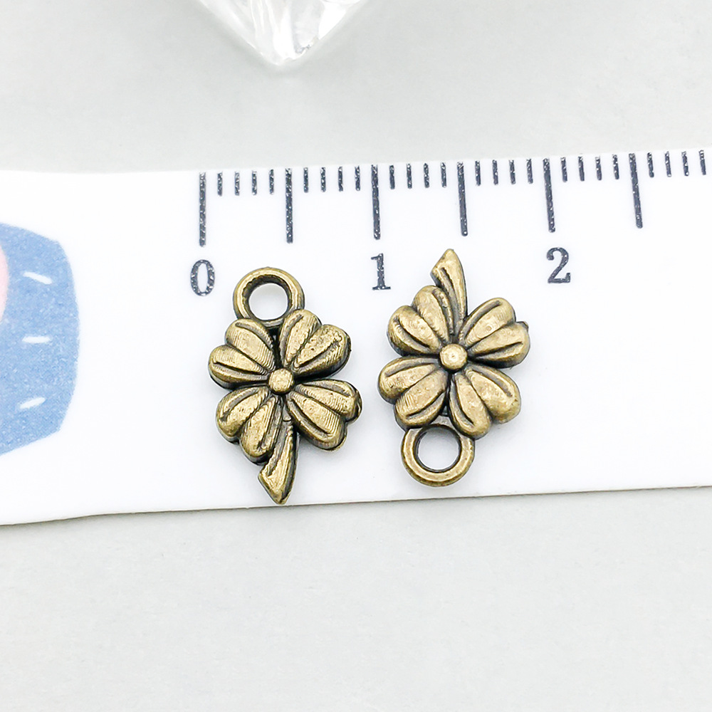 7:1 ancient green four-leaf clover 13*8mm-0.7g-20485