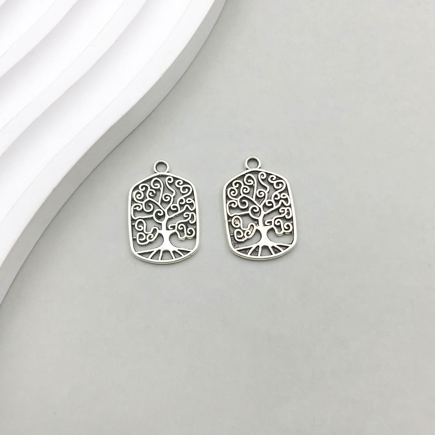 9:1 Ancient silver life tree 15*22mm-1.2g-9019