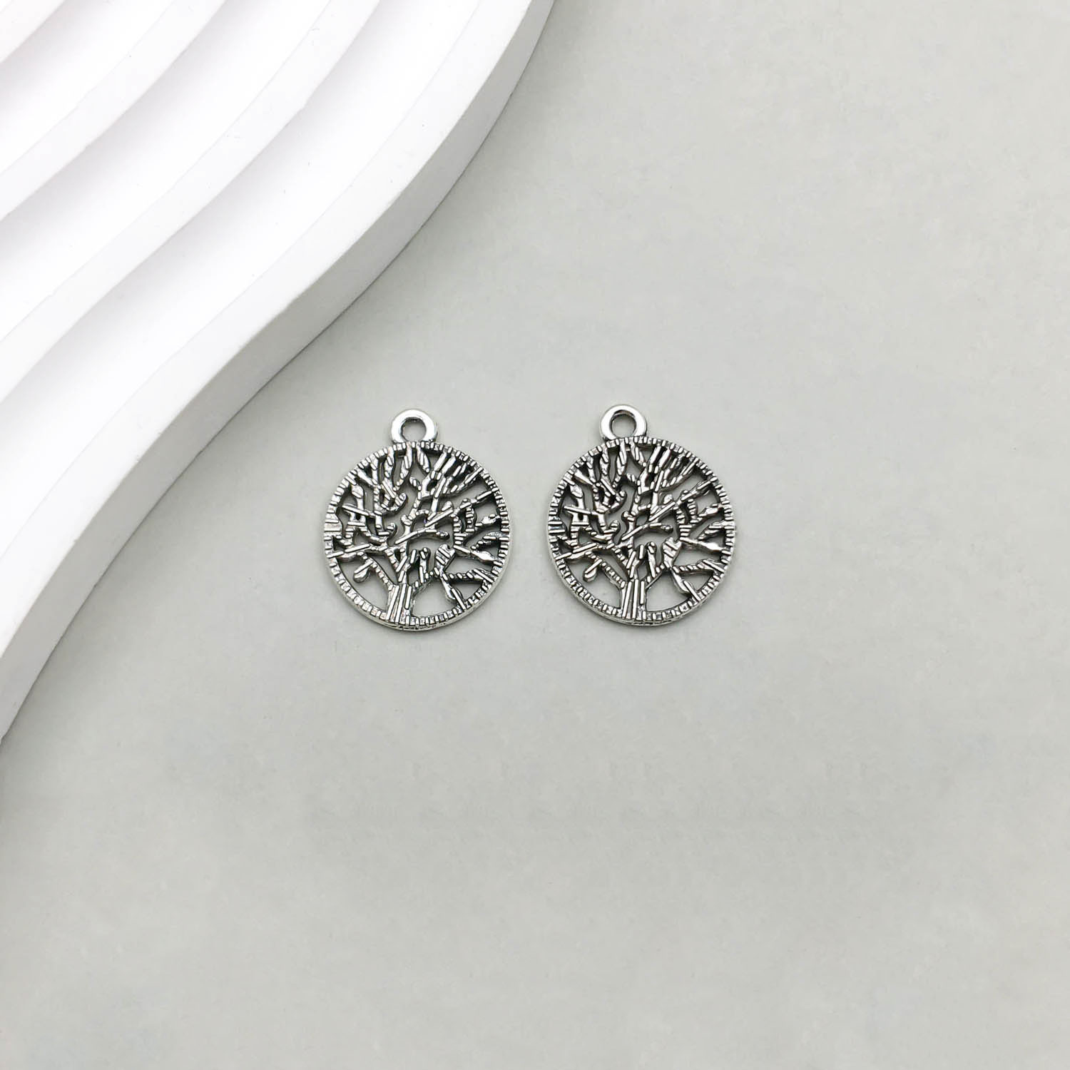 15:1 Ancient silver life tree 16*20mm-1.4g-10419