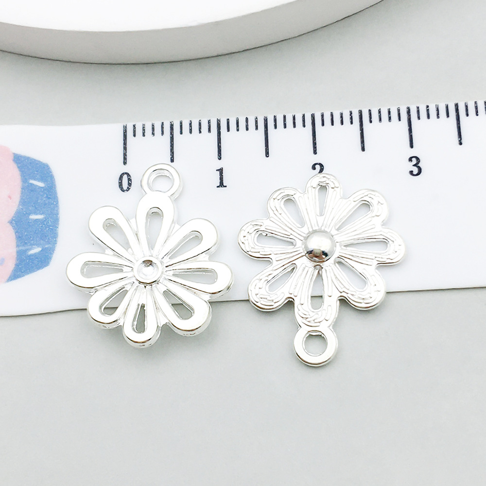 2:1 bright silver hollow flower 19*17mm-1.1g-20444