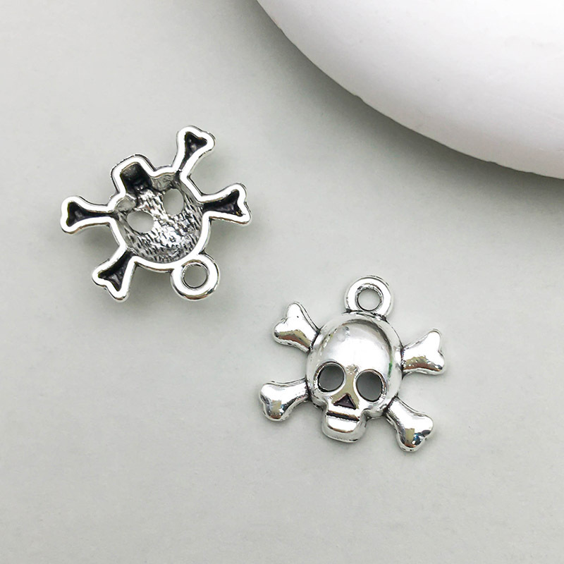 12:1 ancient silver skull 15*14mm-0.9g-10888