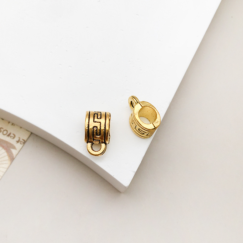 1 ancient gold tee hanging head 6x 10 hole 4mm