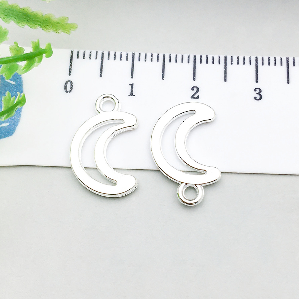 18:1 bright silver hollow moon 10*17mm-0.6g-20851