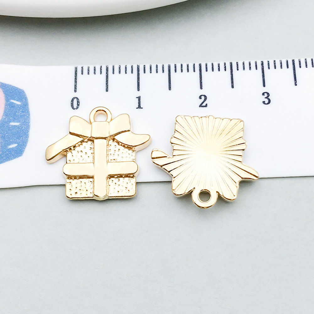 13:1 kc gold christmas gift box 16*15mm-1.4g-18302