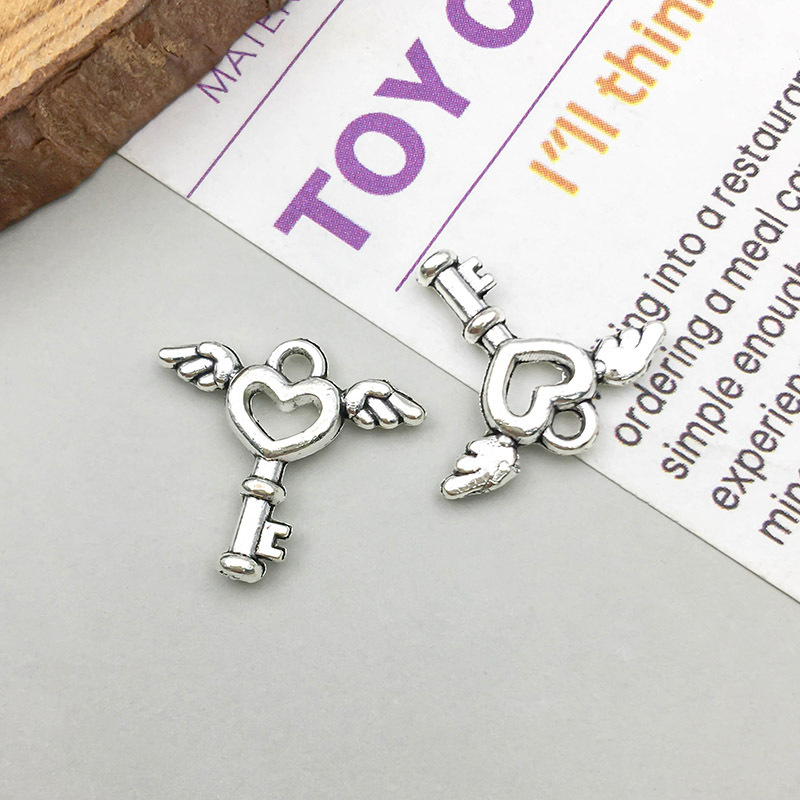 6:1 ancient silver love wings key 15*15mm-0.7g-11409
