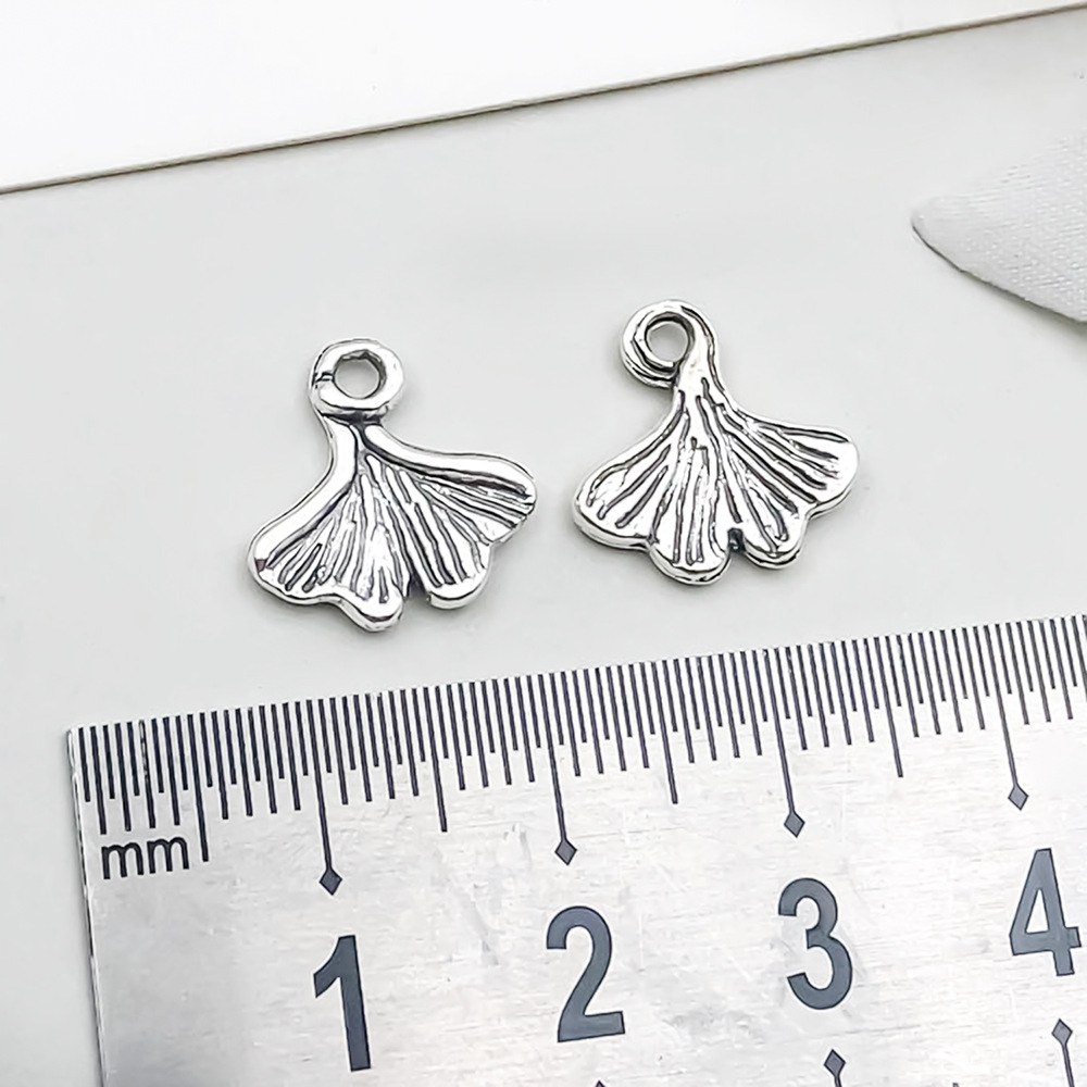 14:1 ancient silver ginkgo leaf 13*13mm-0.7g-10411