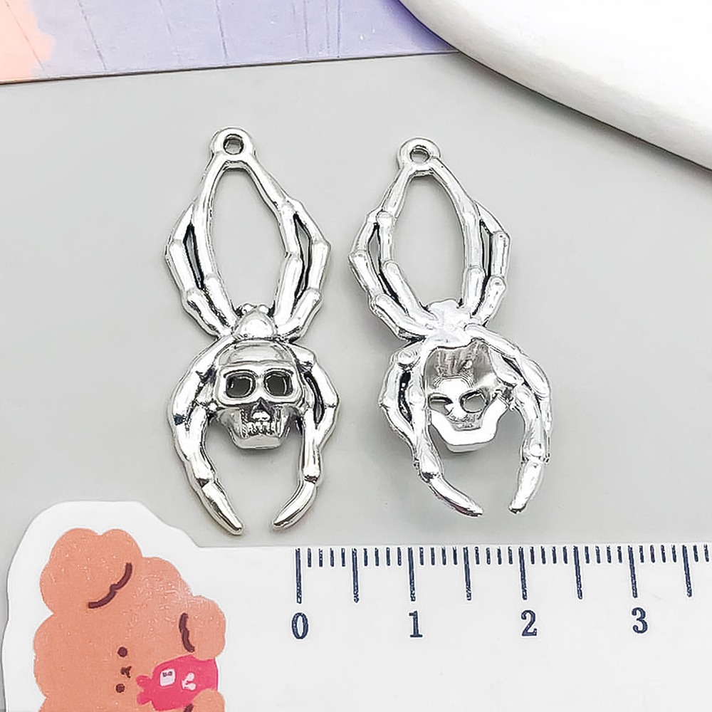 7:1 ancient silver skull spider 16*40mm-3.4g-7144