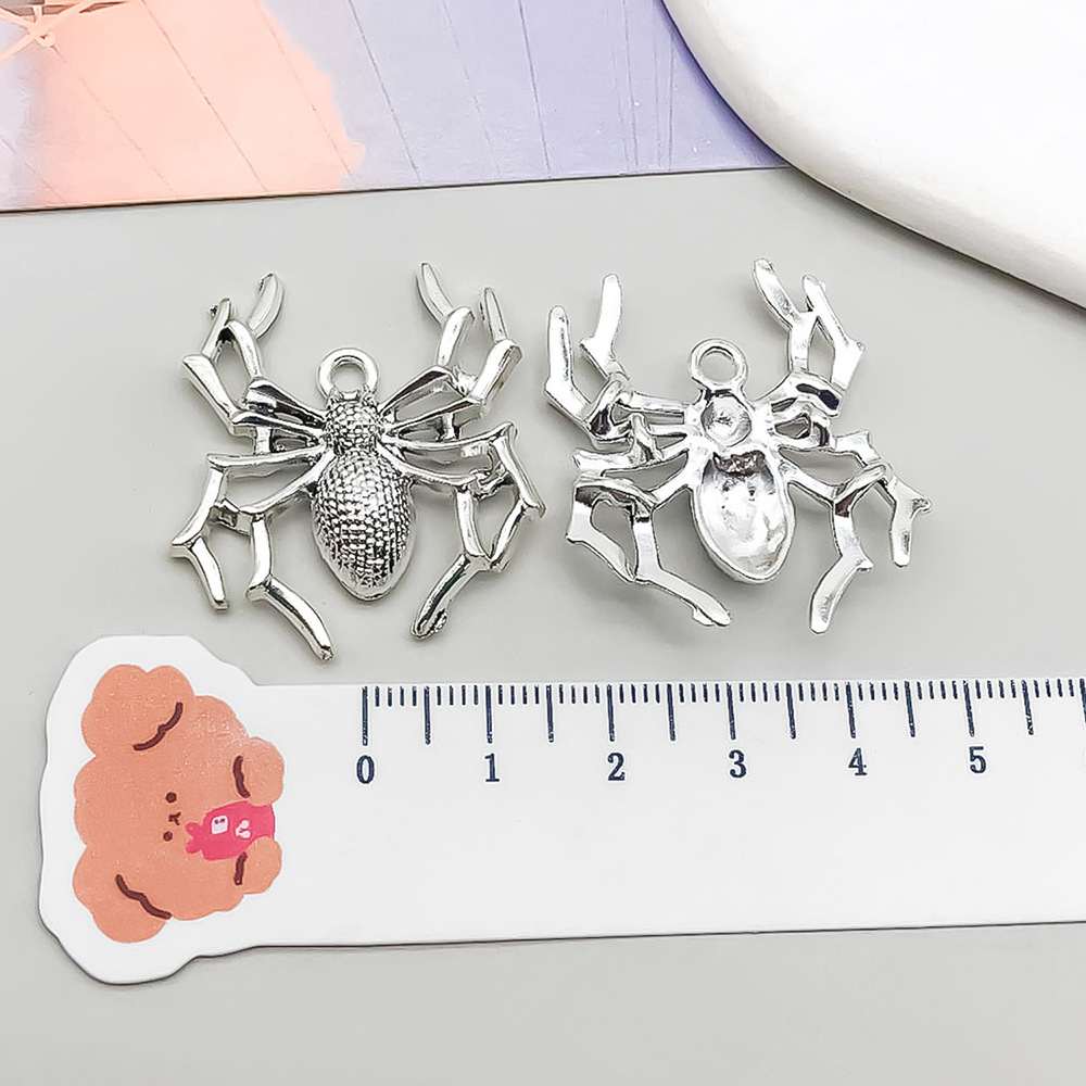 8:1 ancient silver spider 31*35mm-5.3g-7458