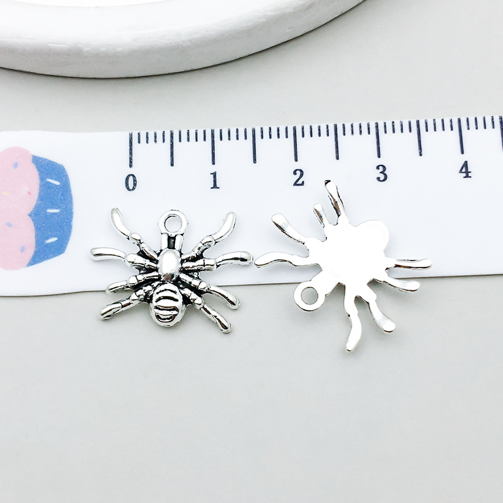 2:1 ancient silver halloween spider 15*18mm-0.8g-3582