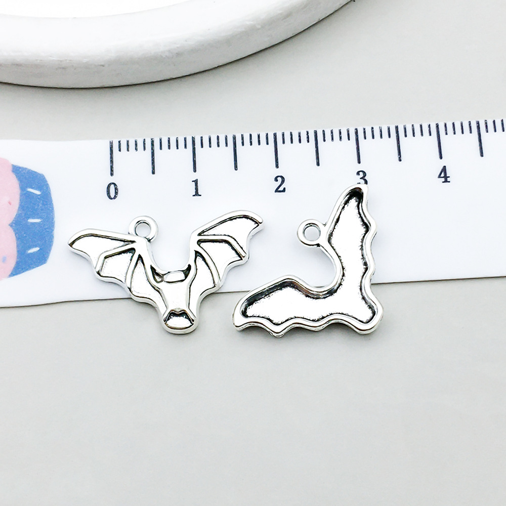 7:1 ancient silver halloween bat 15*24mm-1.4g-6592