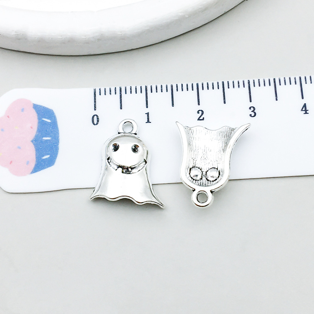 10:1 ancient silver halloween ghost devil 17*17mm-1.4g-10880