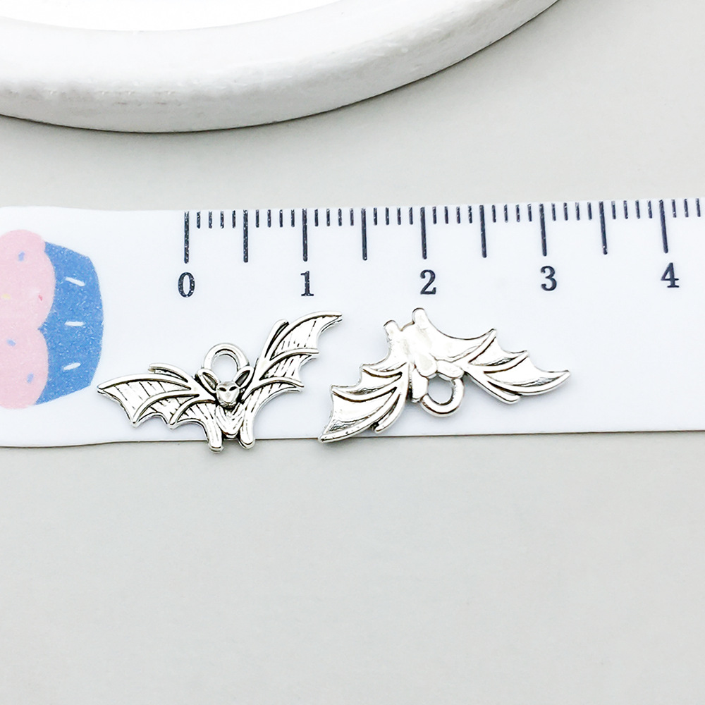15:1 ancient silver halloween bat 21*9mm-0.6g-15161
