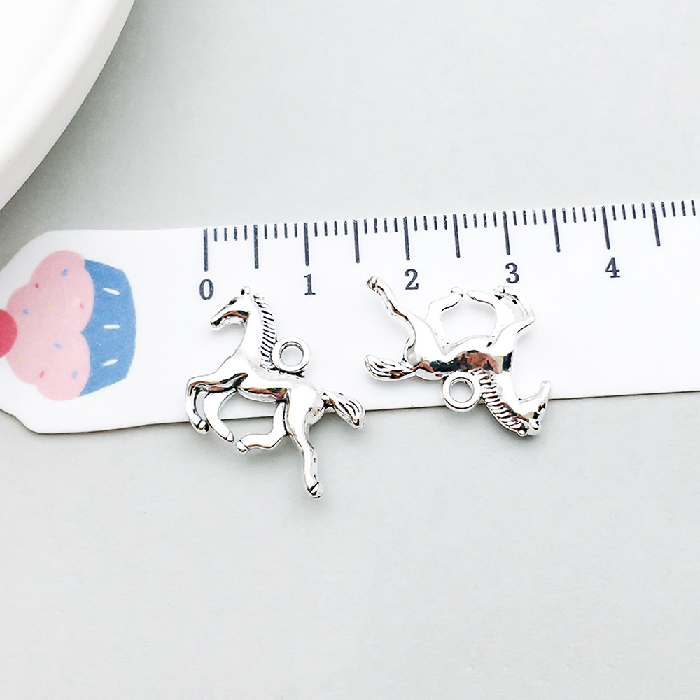 2:1 ancient silver horse 20*15mm-1.3g-2321