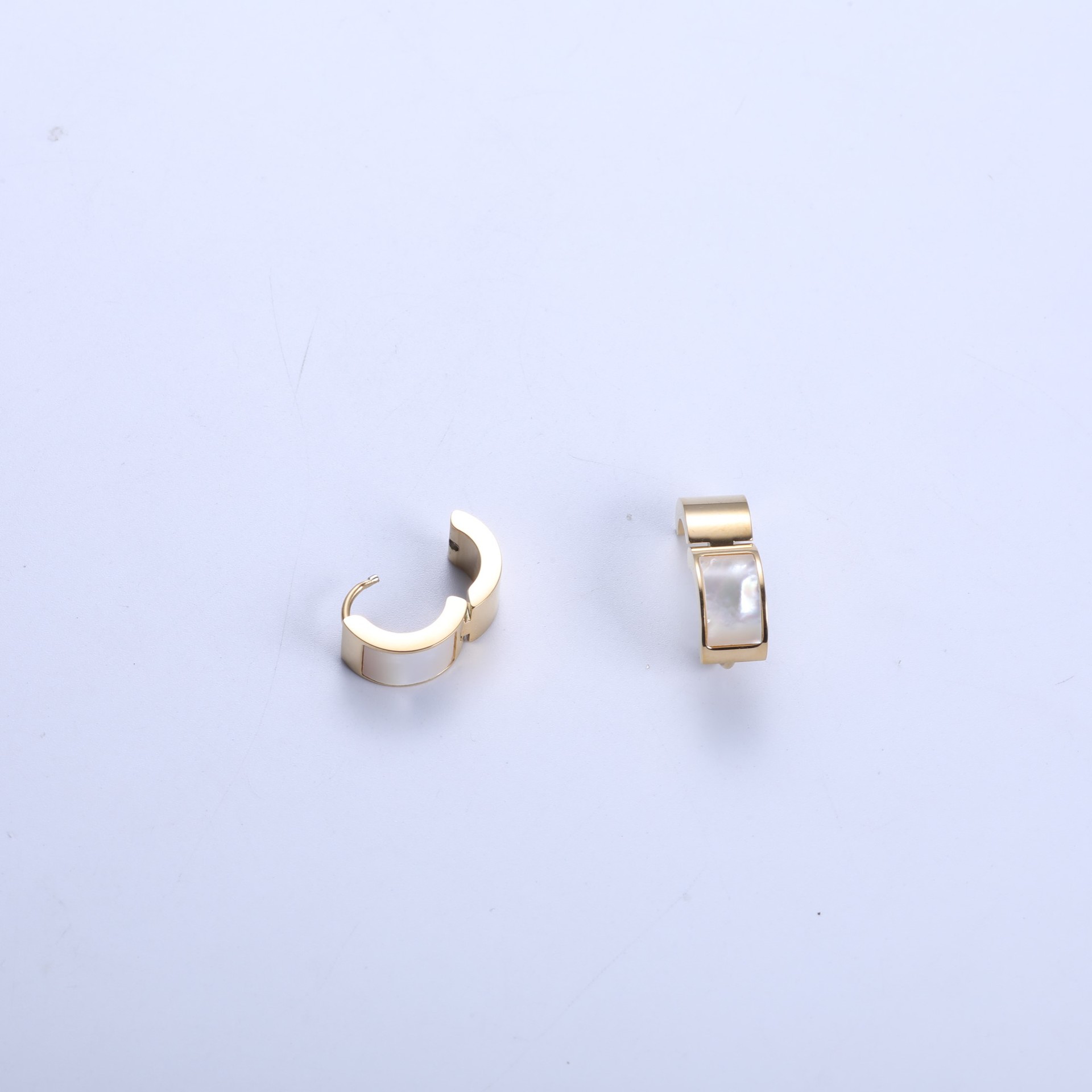 2:Gold earrings