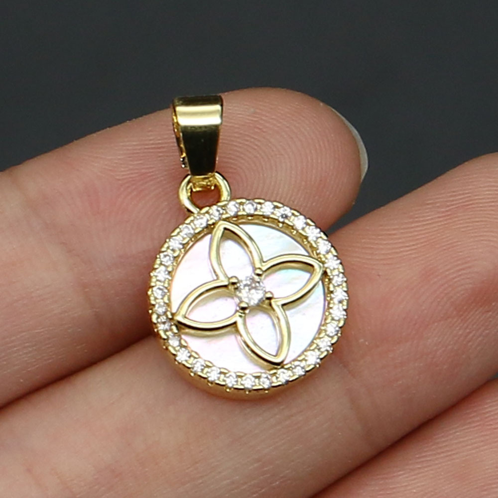 2:White Lip Shell pendant