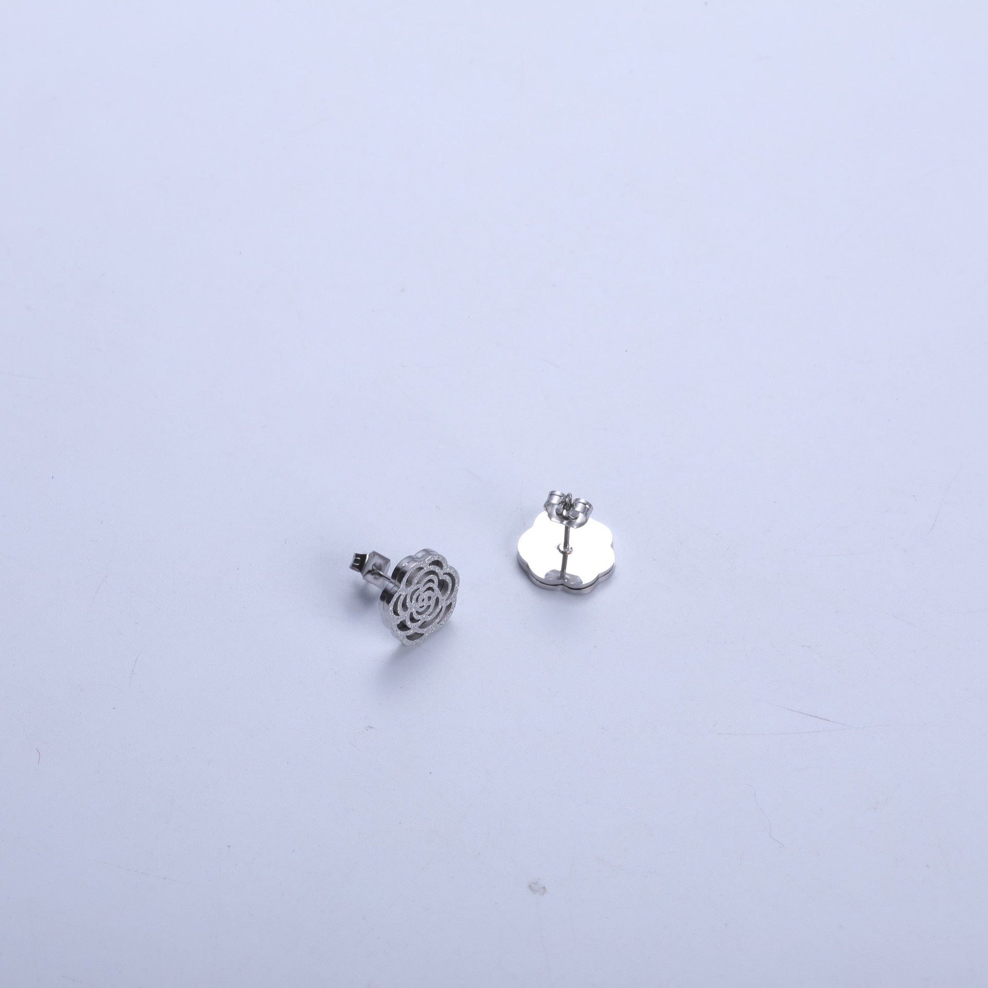 3:Rose earrings steel color