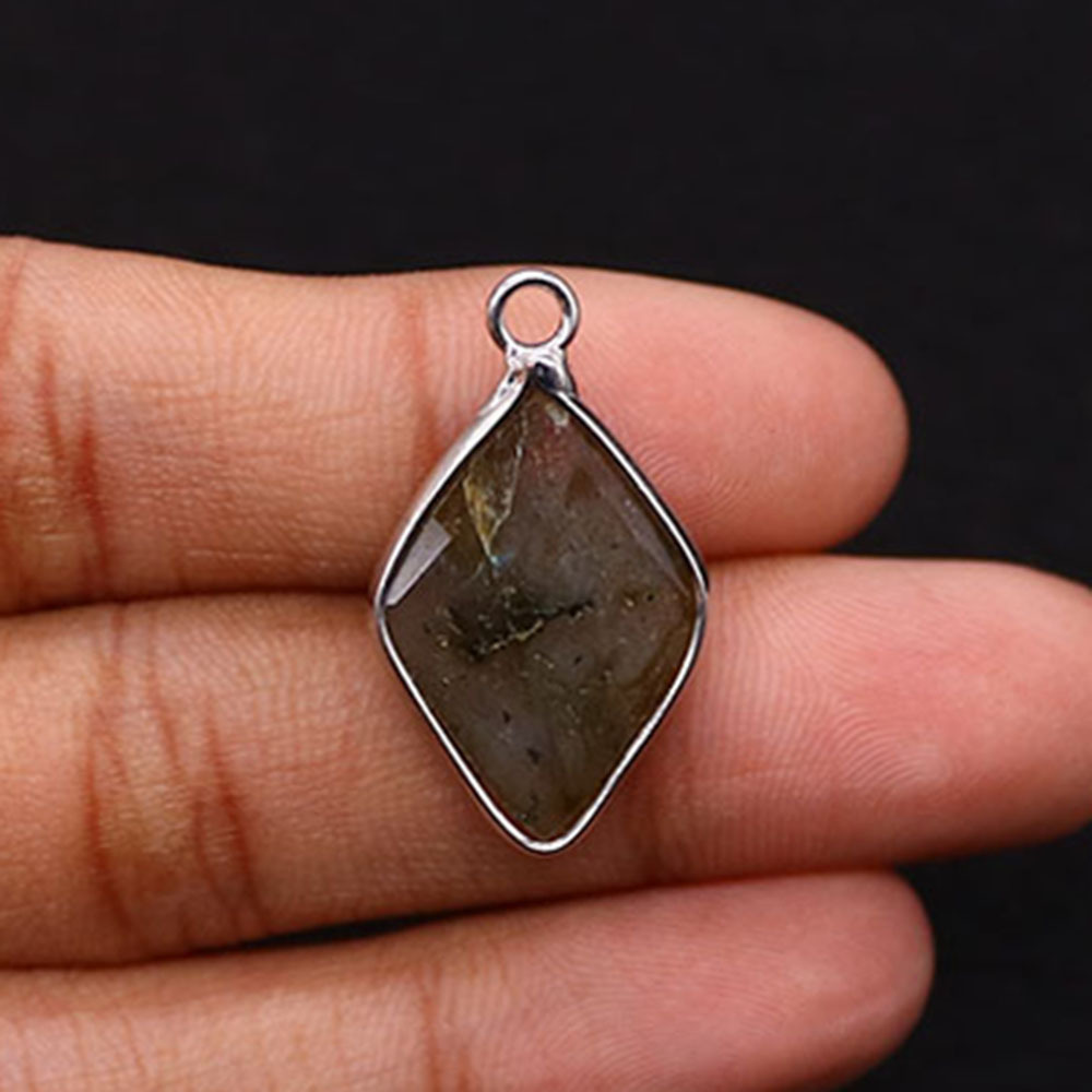 11 labradorite