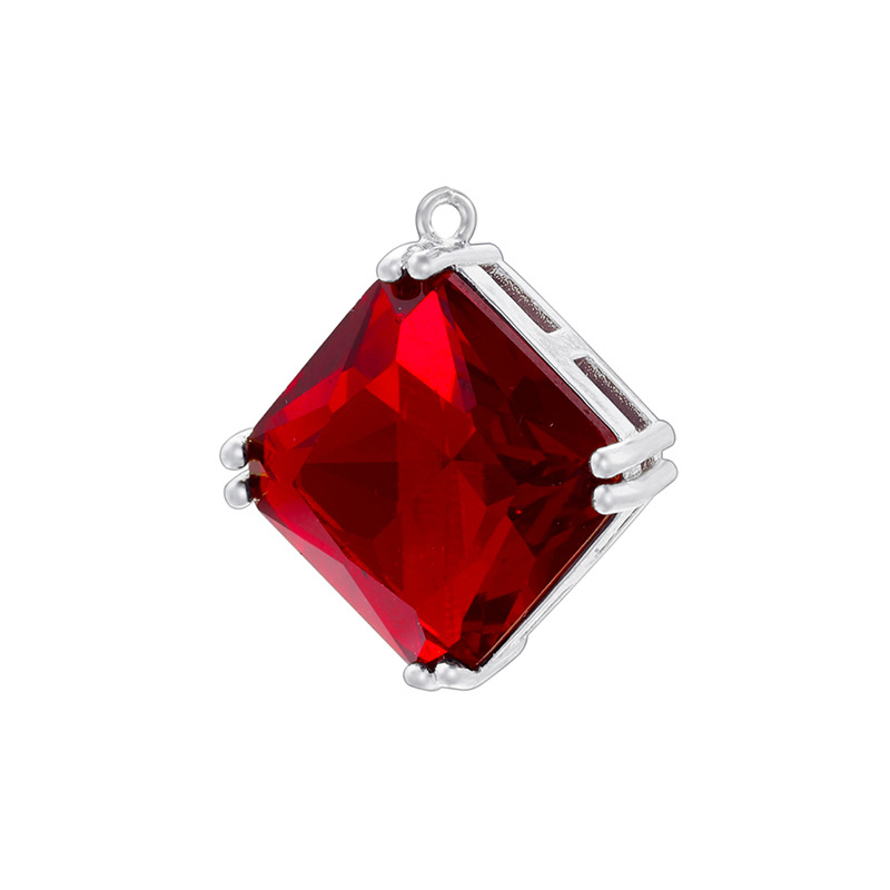 8:White Gold Red Diamond