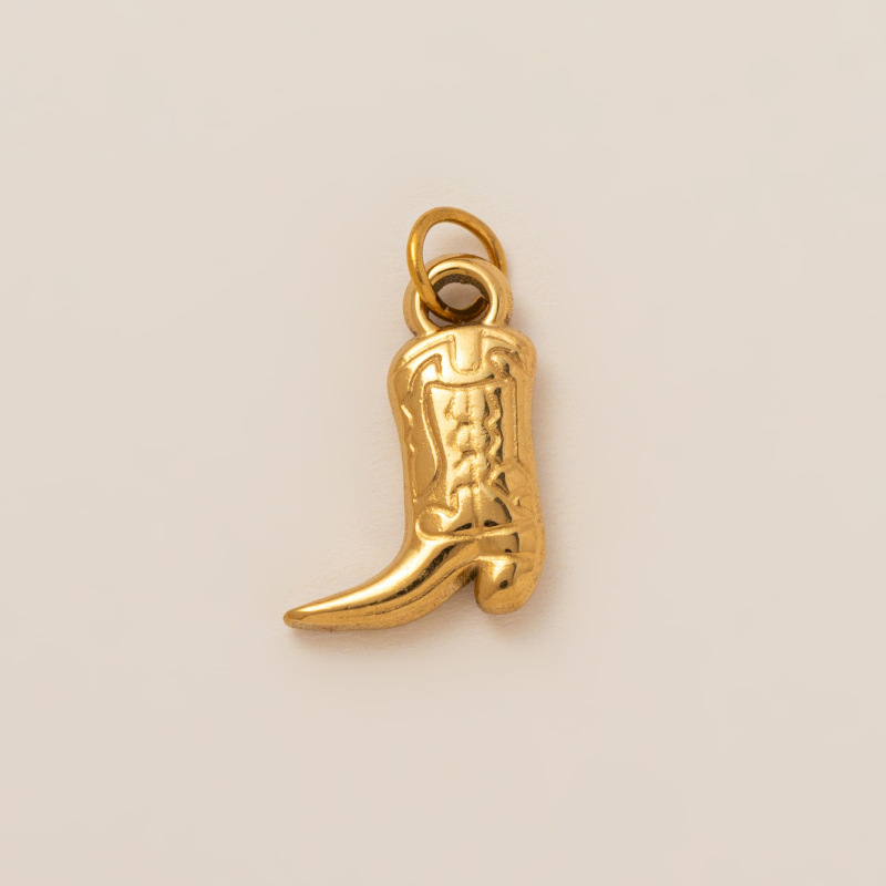 10:Boot pendant