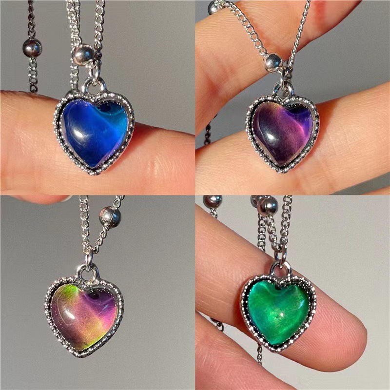 1:[color changing love necklace] one pack
