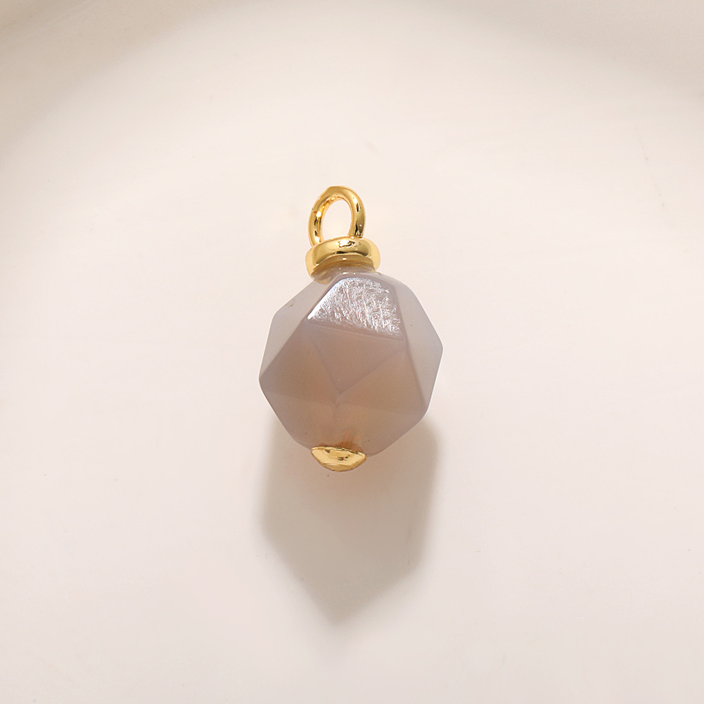 36:polygonal gray agate