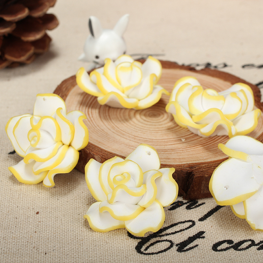 6:White background with yellow edge