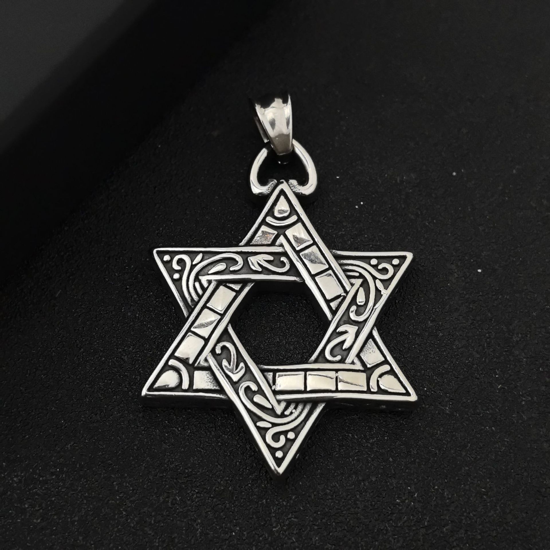 5:Six-pointed star single pendant