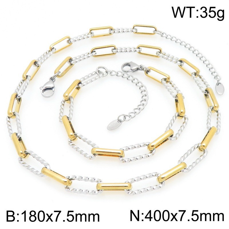 Interlaced gold necklace